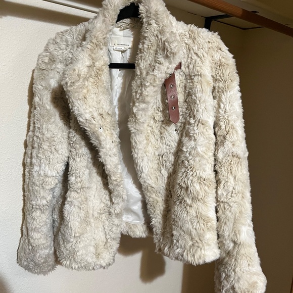 Anthropologie Cream Faux Fur Sherpa Jacket — Soft Winter Teddy Coat, Size XS - Picture 3 of 5